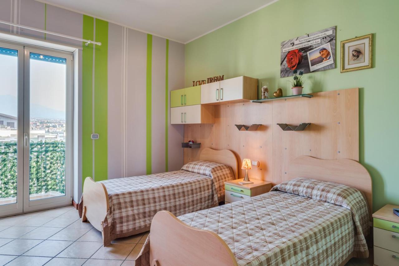 Roomy And Bright Apartment With Balconies X6 Катания Экстерьер фото